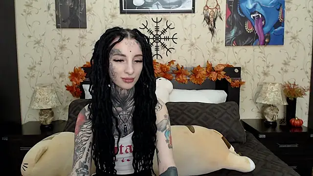 Velvetbat online show from November 9, 2025, 6:39 am