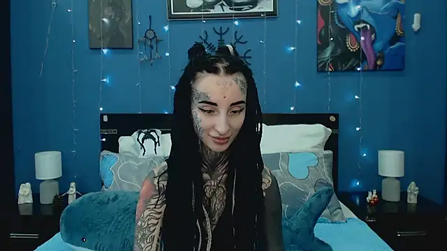 Velvetbat online show from June 14, 2026, 7:42 am