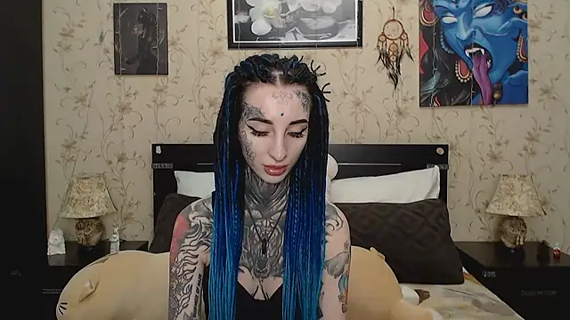 Velvetbat online show from February 15, 2026, 7:09 am