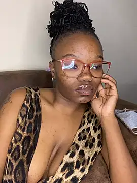 YummyMelanin117 online show from March 11, 2026, 11:54 pm