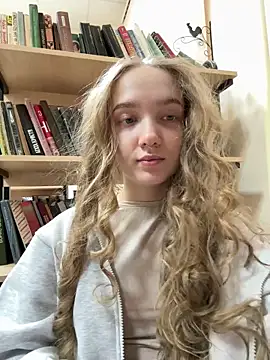 bambi lu online show from February 2, 2026, 8:08 pm