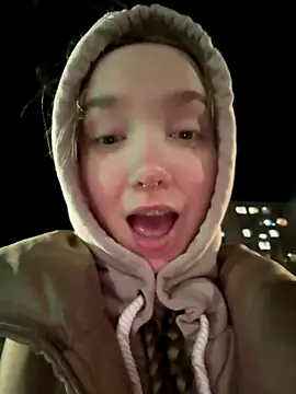 bambi lu online show from November 22, 2025, 5:12 pm