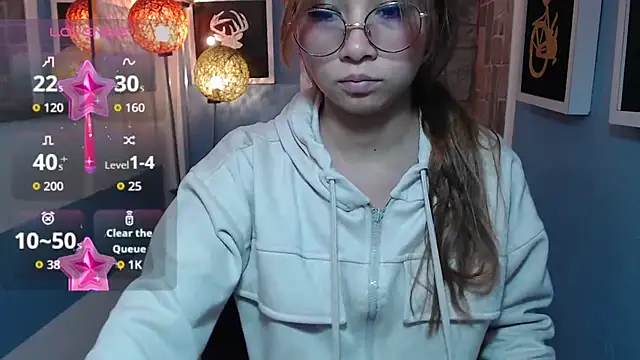 Snapshot of Fiorellaa_delsd chatting on October 14, 2025, 3:45 pm Fiorellaa delsd online show from October 14, 2025, 3:45 pm