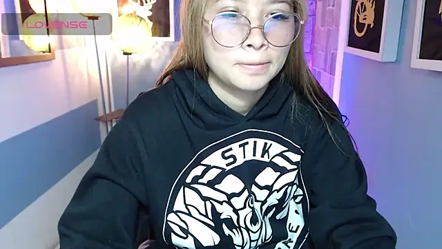 Snapshot of Fiorellaa_delsd chatting on September 10, 2025, 3:00 pm Fiorellaa delsd online show from September 10, 2025, 3:00 pm