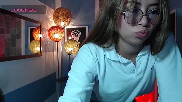 Snapshot of Fiorellaa_delsd chatting on September 26, 2025, 2:13 pm Fiorellaa delsd online show from September 26, 2025, 2:13 pm