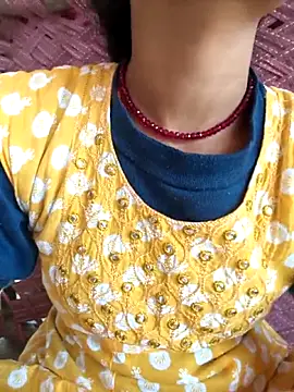 Eshna Dabral online show from November 22, 2025, 4:44 am