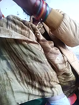 Eshna Dabral online show from January 11, 2026, 2:40 am