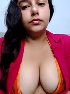 dulcewitch online show from March 4, 2026, 4:09 am