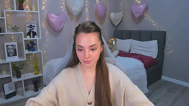 MelanieAlves online show from February 23, 2026, 6:19 pm