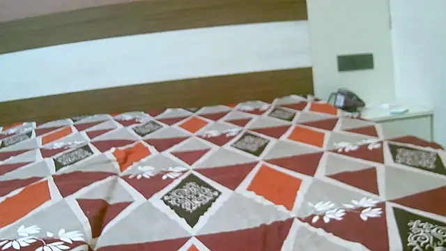 ragini m m s online show from November 1, 2025, 3:13 am