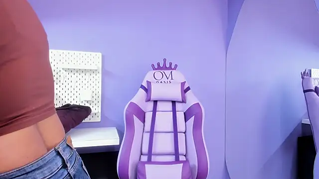 Elaine87  online show from February 26, 2026, 4:51 pm