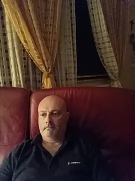 Snapshot of Alexis_Bull chatting on June 25, 2026, 11:54 pm Alexis Bull online show from June 25, 2026, 11:54 pm