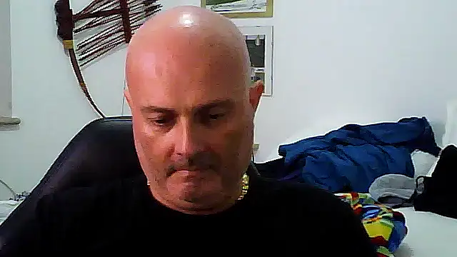 Snapshot of Alexis_Bull chatting on November 3, 2025, 5:05 pm Alexis Bull online show from November 3, 2025, 5:05 pm