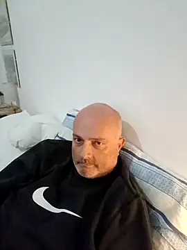 Snapshot of Alexis_Bull chatting on November 21, 2025, 4:17 pm Alexis Bull online show from November 21, 2025, 4:17 pm