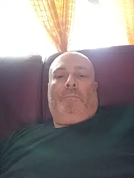 Snapshot of Alexis_Bull chatting on June 14, 2026, 2:40 pm Alexis Bull online show from June 14, 2026, 2:40 pm