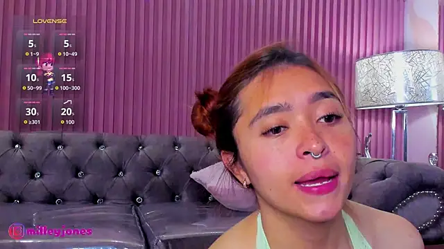 Snapshot of MilleyJones chatting on March 12, 2026, 11:47 am MilleyJones online show from March 12, 2026, 11:47 am