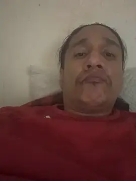 Snapshot of Moises_2091 chatting on April 14, 2026, 6:29 am Moises 2091 online show from April 14, 2026, 6:29 am