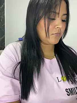 Snapshot of sashaoficial_ chatting on March 18, 2026, 12:14 am sashaoficial online show from March 18, 2026, 12:14 am