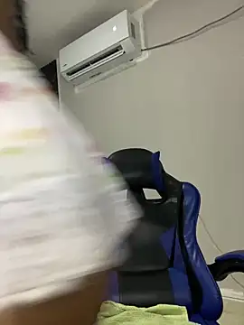 Snapshot of sashaoficial_ chatting on March 21, 2026, 11:30 pm sashaoficial online show from March 21, 2026, 11:30 pm