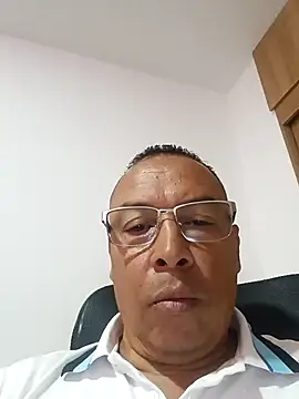 Snapshot of OrionStone chatting on March 21, 2025, 6:40 pm OrionStone online show from March 21, 2025, 6:40 pm