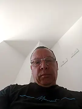 Snapshot of OrionStone chatting on September 15, 2025, 7:25 pm OrionStone online show from September 15, 2025, 7:25 pm