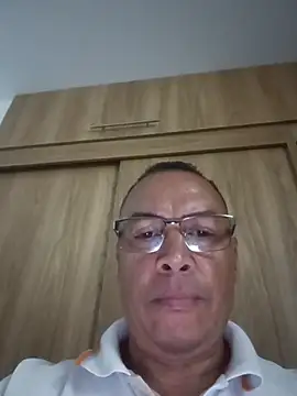 Snapshot of OrionStone chatting on March 23, 2025, 3:43 am OrionStone online show from March 23, 2025, 3:43 am