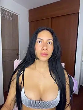 Snapshot of ArianaReynoldss chatting on March 12, 2026, 10:19 am ArianaReynoldss online show from March 12, 2026, 10:19 am