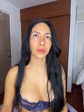 Snapshot of ArianaReynoldss chatting on March 31, 2026, 10:17 am ArianaReynoldss online show from March 31, 2026, 10:17 am