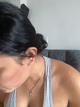 carlafox05 online show from May 19, 2026, 2:35 pm