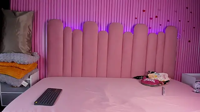 AgataDoll online show from September 18, 2025, 8:56 pm