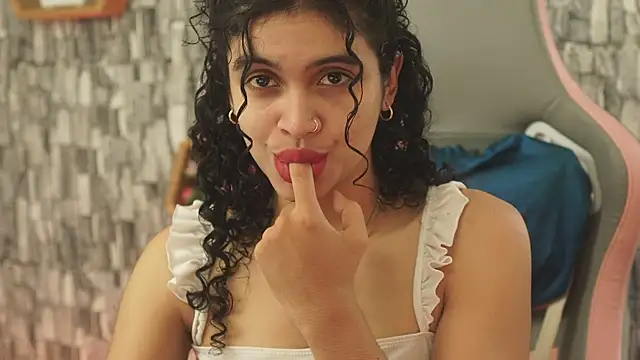 bonniie 98  online show from May 15, 2026, 7:12 pm