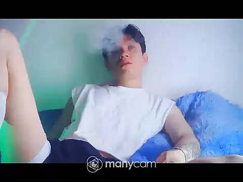 santihot089 online show from February 5, 2026, 8:59 pm