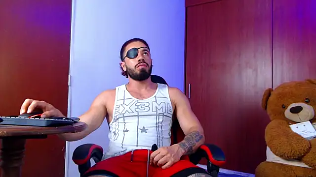 Snapshot of pirata_fitness chatting on September 25, 2025, 8:20 am pirata fitness online show from September 25, 2025, 8:20 am