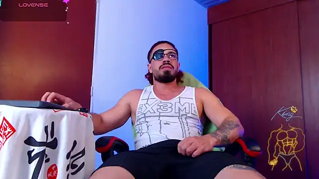 Snapshot of pirata_fitness chatting on April 22, 2026, 2:46 pm pirata fitness online show from April 22, 2026, 2:46 pm
