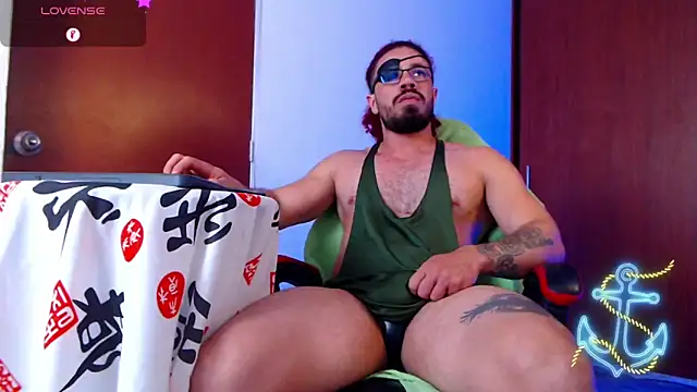 Snapshot of pirata_fitness chatting on April 30, 2026, 2:35 pm pirata fitness online show from April 30, 2026, 2:35 pm
