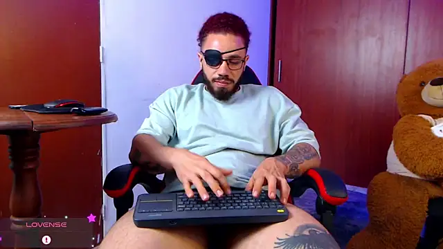 Snapshot of pirata_fitness chatting on September 18, 2025, 9:07 pm pirata fitness online show from September 18, 2025, 9:07 pm