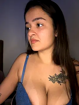 Snapshot of Manu_2002_ chatting on October 22, 2025, 1:49 am Manu 2002 online show from October 22, 2025, 1:49 am