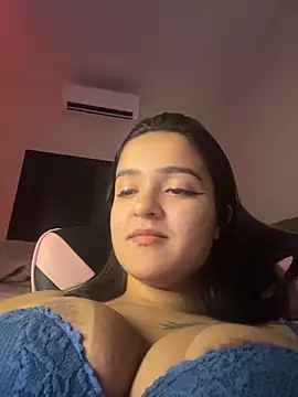 Manu 2002  online show from March 25, 2026, 3:17 am