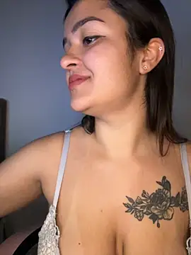 Snapshot of Manu_2002_ chatting on October 23, 2025, 6:28 pm Manu 2002 online show from October 23, 2025, 6:28 pm