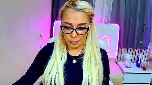 Snapshot of KatrinaCharm chatting on September 11, 2025, 6:13 am KatrinaCharm online show from September 11, 2025, 6:13 am