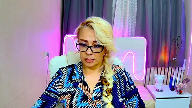 Snapshot of KatrinaCharm chatting on September 10, 2025, 6:12 am KatrinaCharm online show from September 10, 2025, 6:12 am