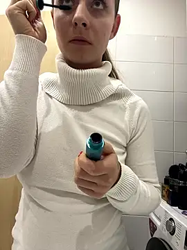 Snapshot of Emma_115 chatting on January 8, 2026, 10:32 am Emma 115 online show from January 8, 2026, 10:32 am