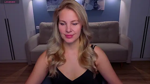 Snapshot of MelanieBennett chatting on May 14, 2026, 6:21 am MelanieBennett online show from May 14, 2026, 6:21 am