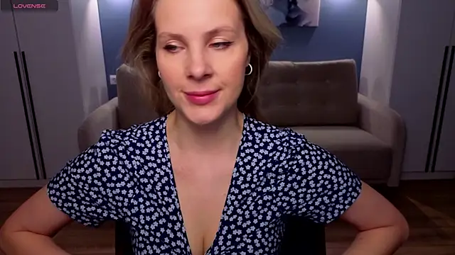 Snapshot of MelanieBennett chatting on April 19, 2026, 6:03 am MelanieBennett online show from April 19, 2026, 6:03 am