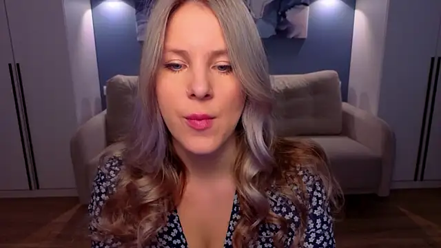 MelanieBennett online show from March 30, 2026, 8:05 am