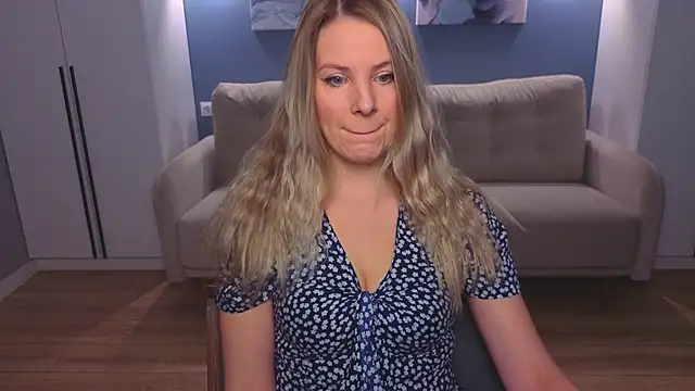 MelanieBennett online show from March 20, 2026, 6:14 am