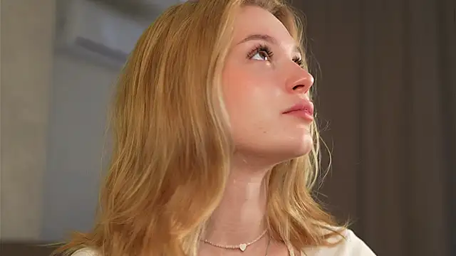 Snapshot of Cyberheart_ chatting on October 5, 2025, 12:51 pm Cyberheart online show from October 5, 2025, 12:51 pm