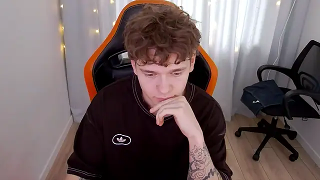 DanyDavis online show from April 9, 2026, 9:26 am