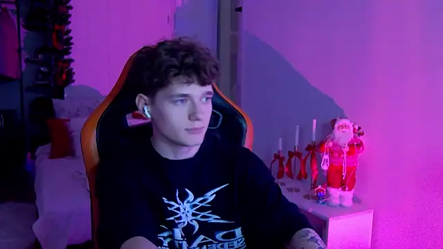 Snapshot of DanyDavis chatting on December 2, 2025, 10:11 pm DanyDavis online show from December 2, 2025, 10:11 pm