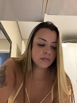 Snapshot of Patyyyy chatting on April 14, 2026, 10:42 am Patyyyy online show from April 14, 2026, 10:42 am